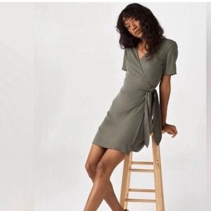 Vetta Capsule short wrap reversible dress- Olive green- size XS - rare!